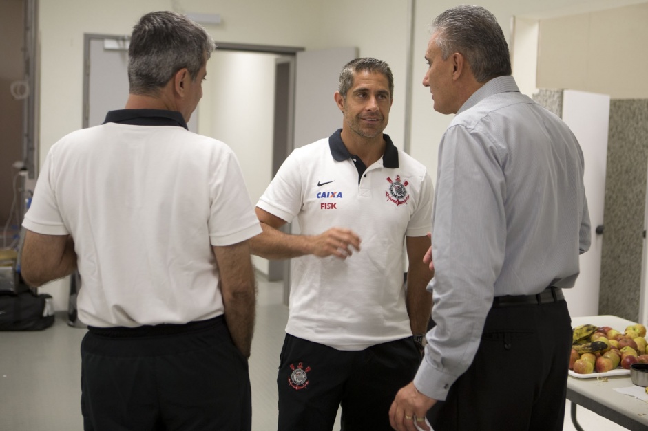 Em 2013, Sylvinho trabalhou como assistente de Tite no Corinthians