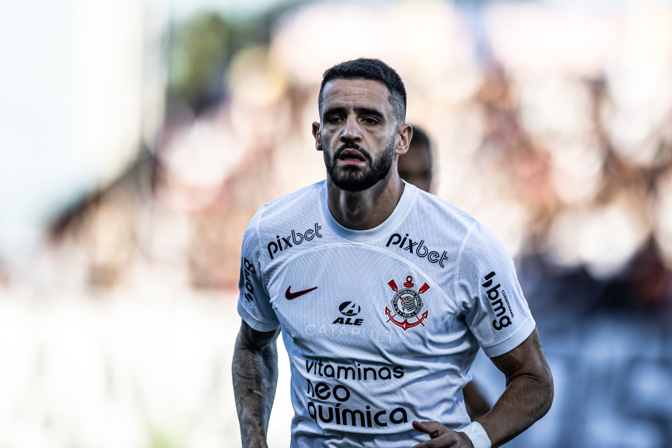 Renato Augusto mostrou-se bastante chateado nas redes sociais com sua sada do Corinthians