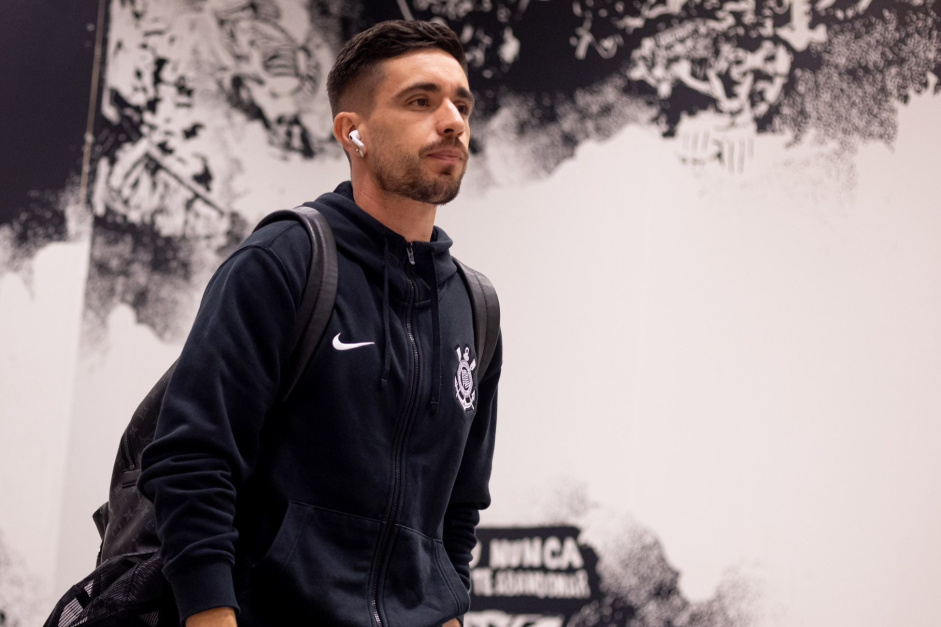 Corinthians acerta rescisão com Igor Coronado